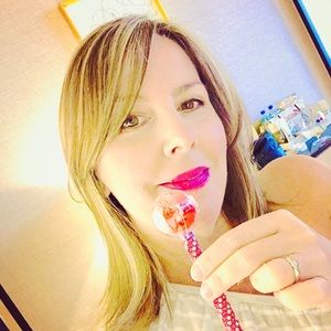 Meet your Posher, Dana